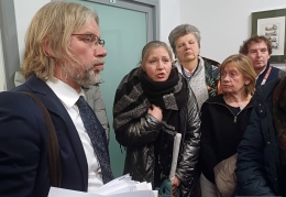 2025.02.13 - Protest w obronie Dr Doroty Sienkiewicz w Nacz.Izbie Lekarskiej